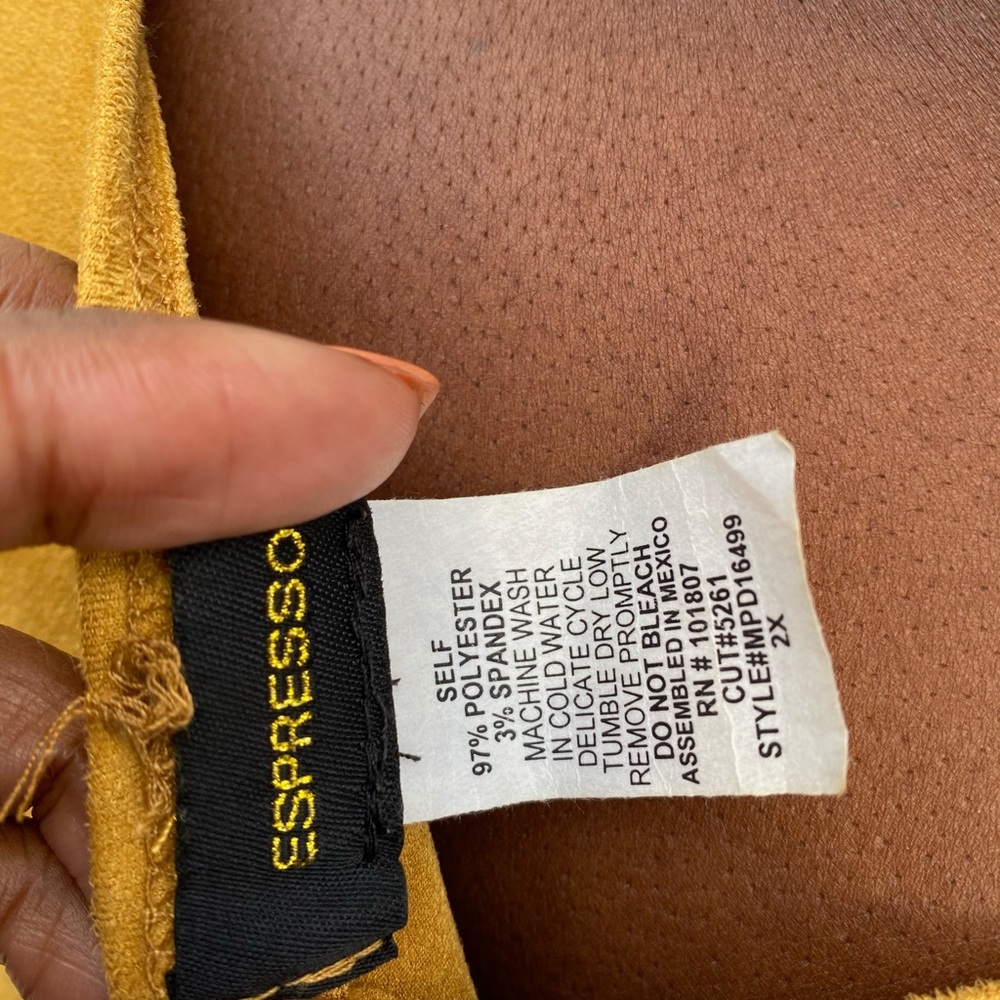 Tan Short Sleeve dress - Picture 6 of 7